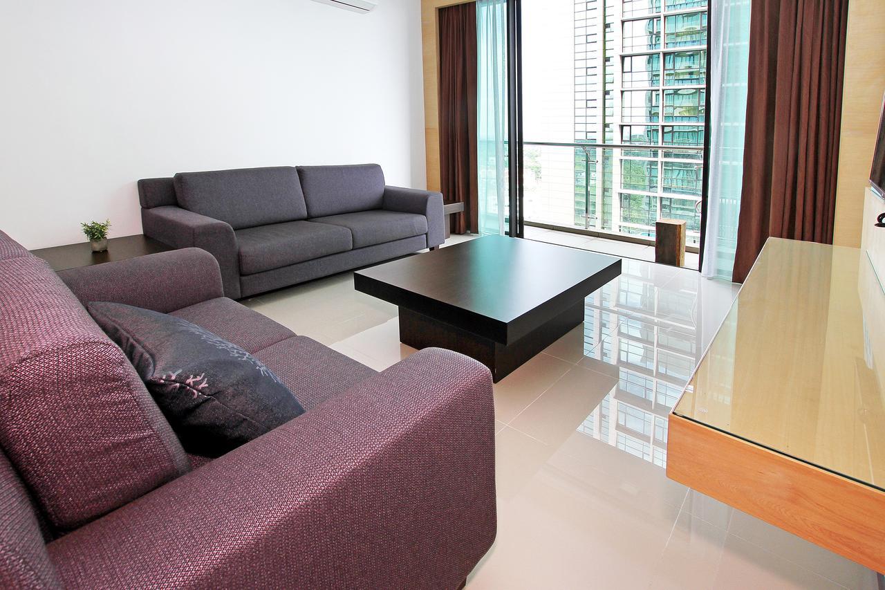 Bernard Holiday Home @ Imperial Suites Kuching Extérieur photo