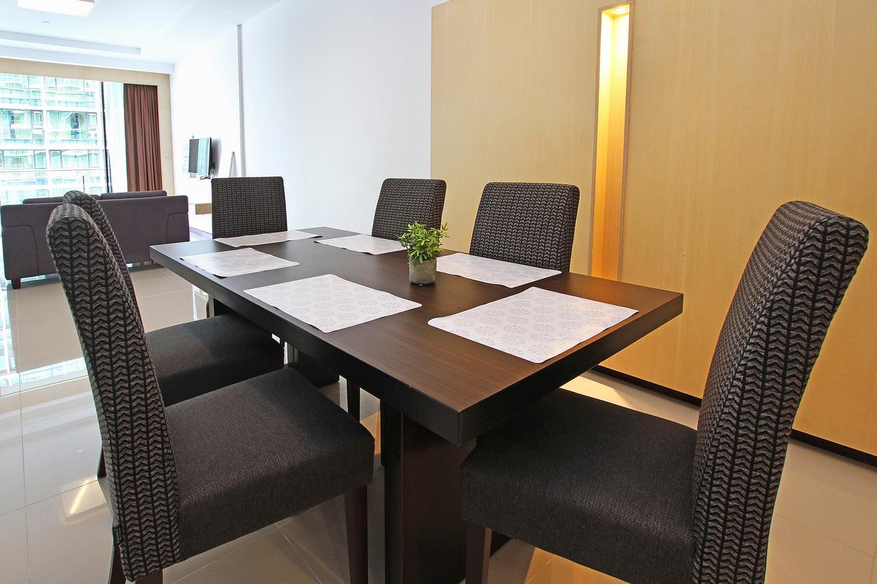 Bernard Holiday Home @ Imperial Suites Kuching Extérieur photo