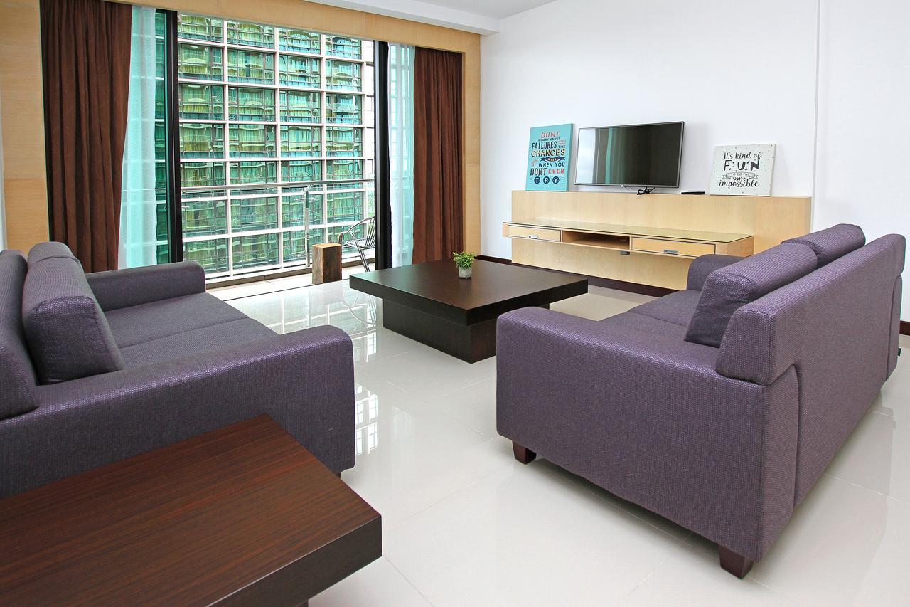 Bernard Holiday Home @ Imperial Suites Kuching Extérieur photo