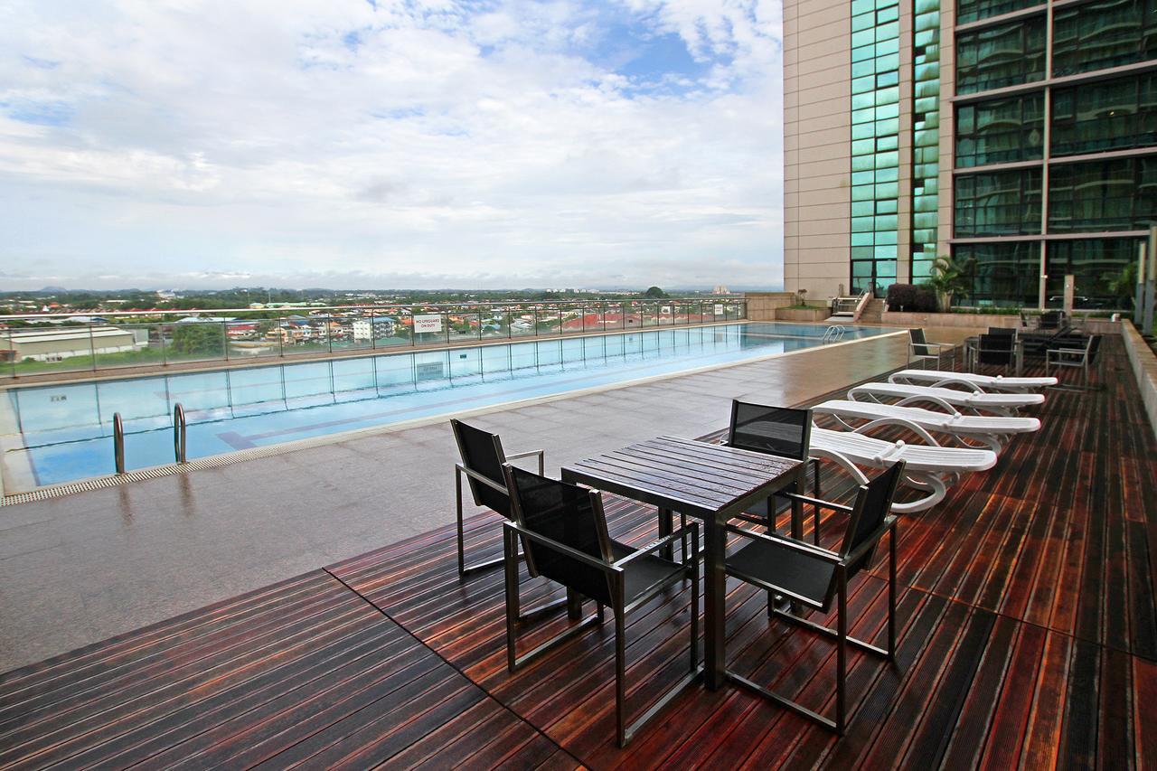 Bernard Holiday Home @ Imperial Suites Kuching Extérieur photo