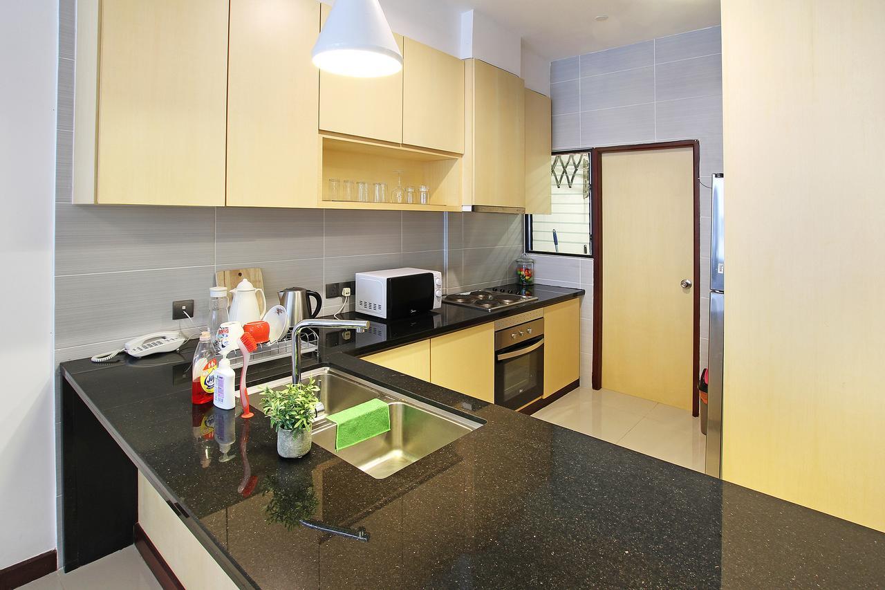Bernard Holiday Home @ Imperial Suites Kuching Extérieur photo