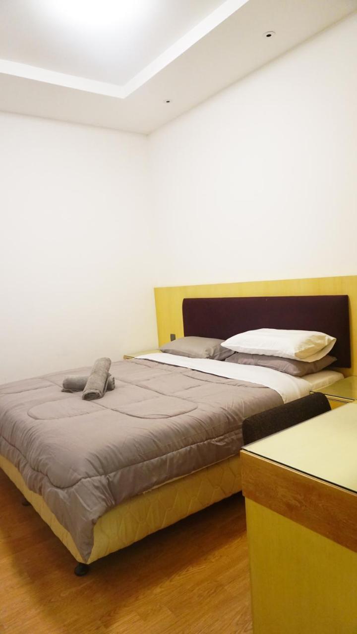 Bernard Holiday Home @ Imperial Suites Kuching Extérieur photo
