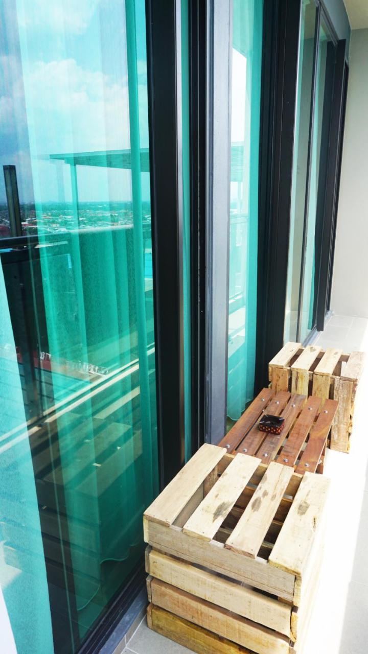 Bernard Holiday Home @ Imperial Suites Kuching Extérieur photo